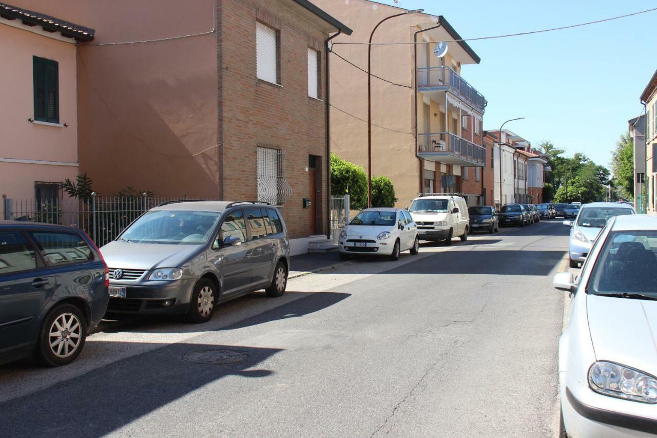 Casa Singola A Pochi Passi Dal Centro Storico Lejlighed Ravenna Eksteriør billede